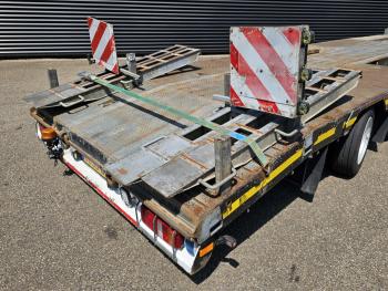 Scania R410 6x2 + NOOTEBOOM TIEFLADER